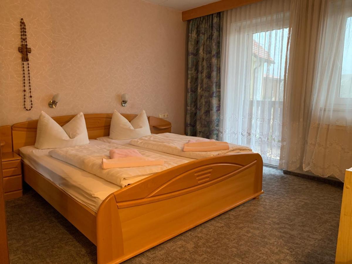 Landgasthof Zum Hirschen Kemnath Екстер'єр фото